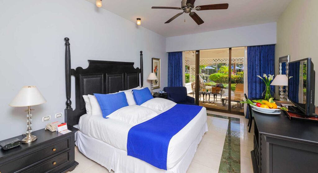 suite at Barcelo Aruba resort