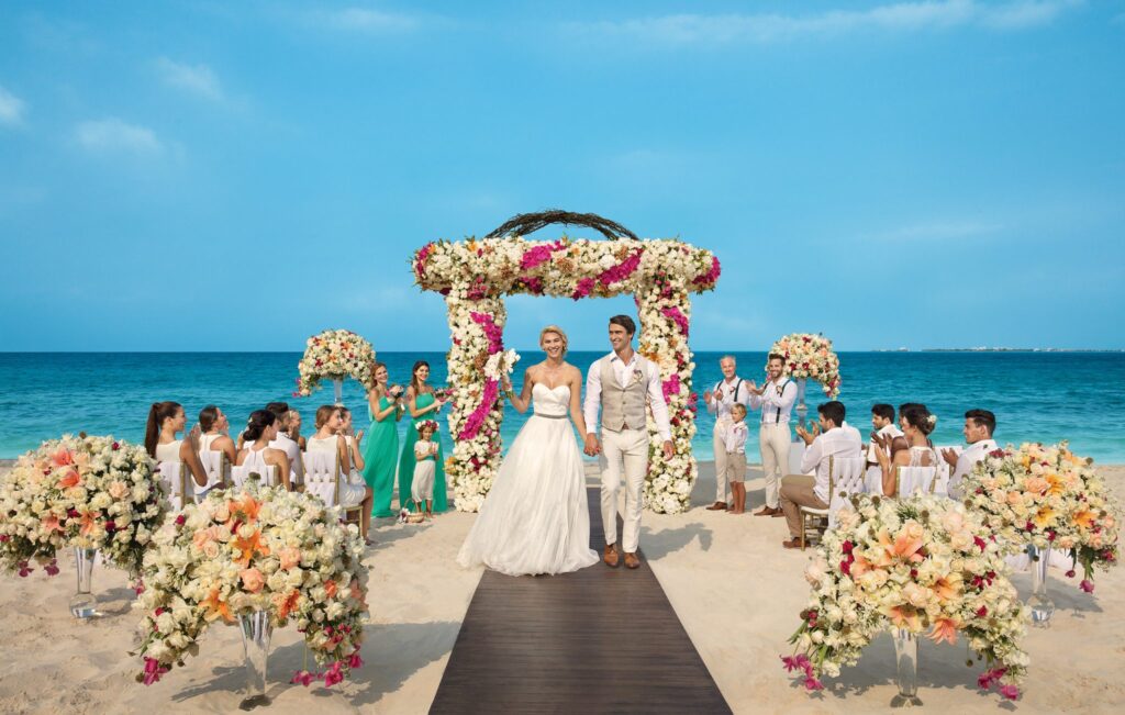 Playa Mujeres beach wedding