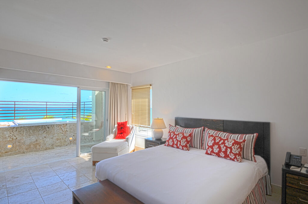 ocean front hotel room at alsol del mar resort
