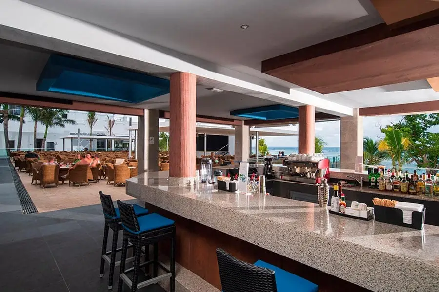 open air bar and restaurant at Hotel Riu Ocho Rios