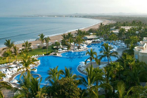 Pueblo Bonito Emerald Bay