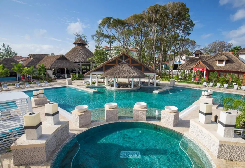 jacuzzi and pool at Sandals Royal Barbados