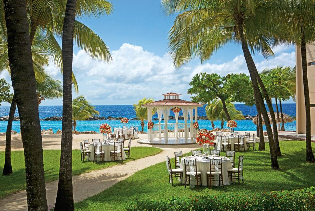 Curacao beach wedding