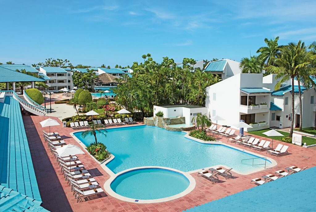 resort pool at Sunscape Puerto Plata