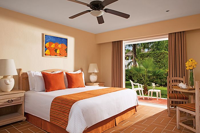 resort room with patio at Sunscape Sabor