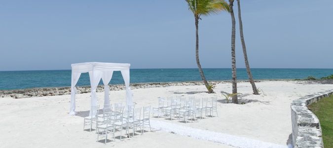 beach wedding on tropical beach