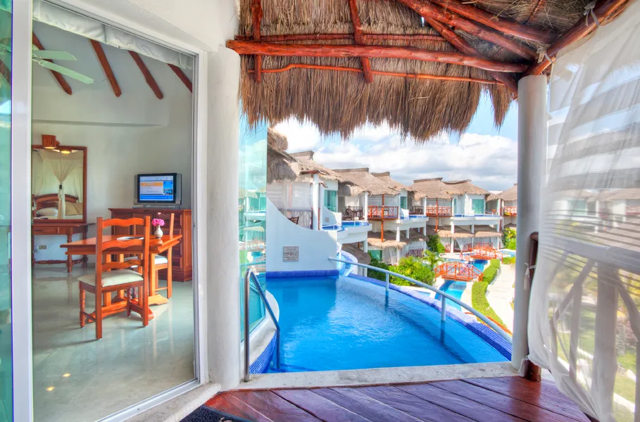 private balcony pool at el droado casitas royale resort