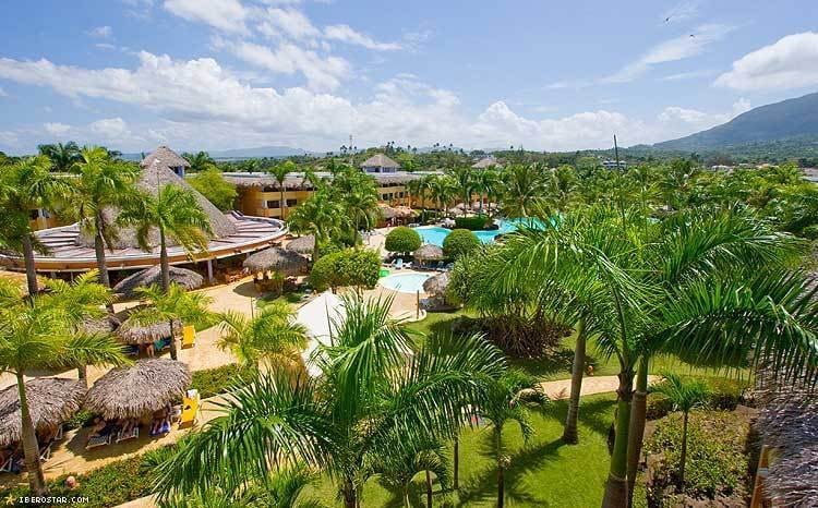 pool and gardens at Iberostar Costa Dorada