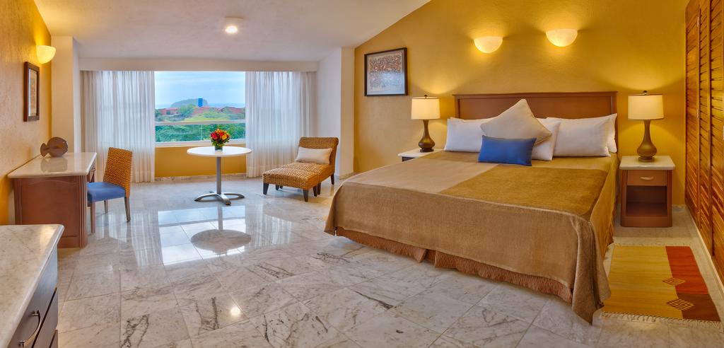 hotel room at Las Brisas Huatulco
