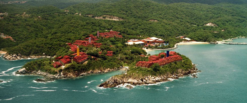 oceanfront Las Brisas Huatulco resort