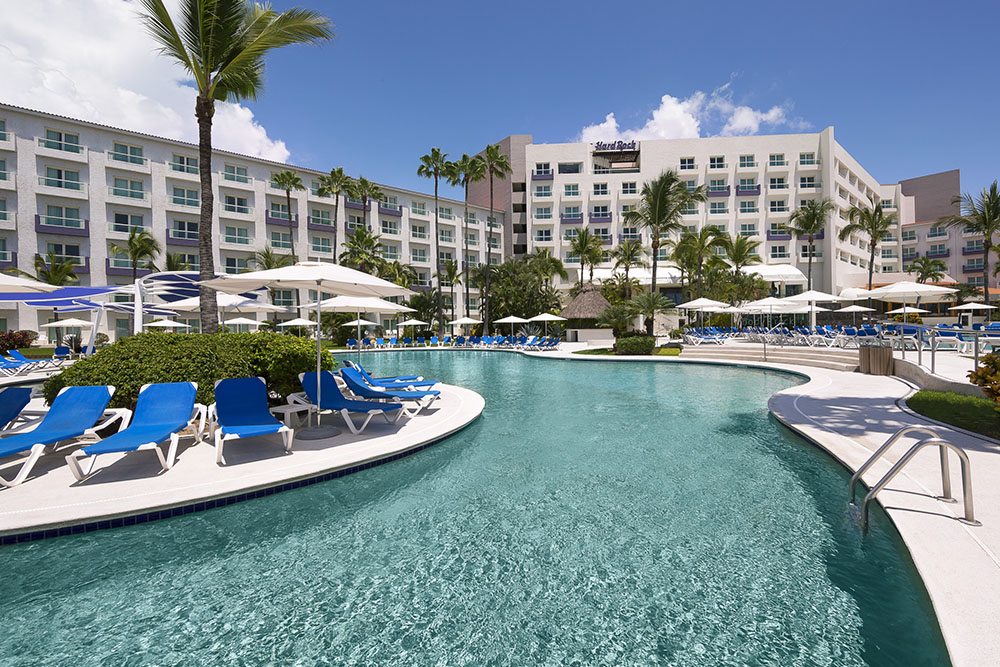 lazy river pool